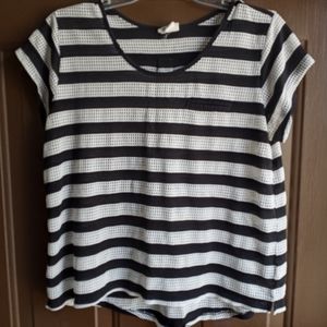 Converse tee shirt size XL